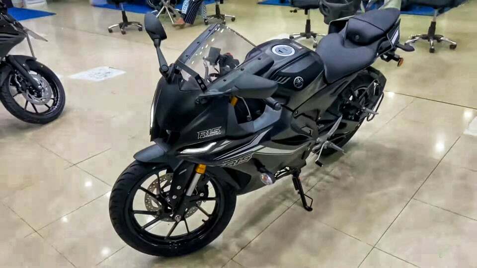 Yamaha r15 v4