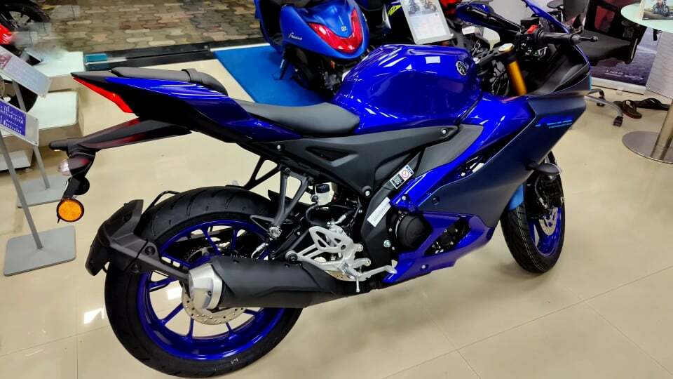 yamaha r15 v4 quick shifter